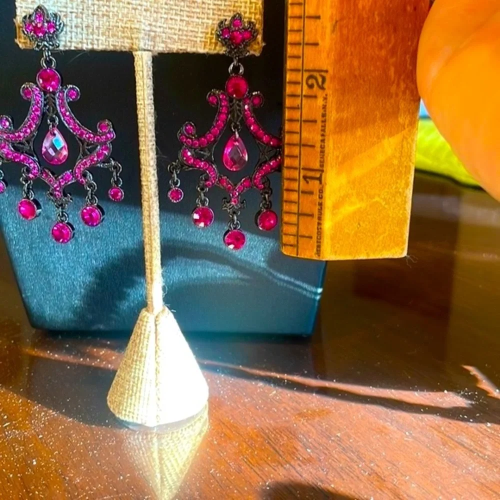 Vintage Joan Rivers Chandelier earrings - Picture 6 of 11